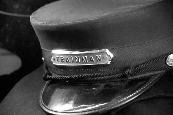 trainman hat bw_D303008
